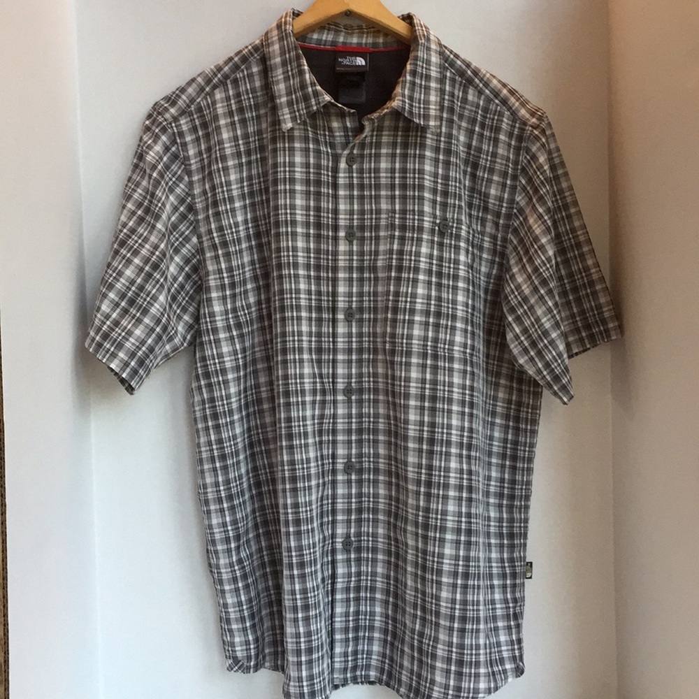 The North Face men’s shirt medium plaid